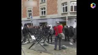 Water cannon used on COVID protesters in Brussels