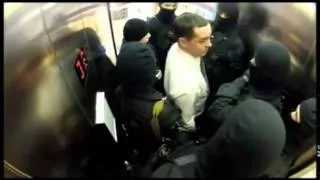 Robbers in elevator prank