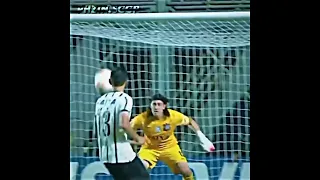 Cassio é o melhor goleiro do Brasil? #futebol #football #corinthians #cassio #shorts sh