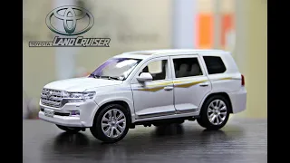 Обзор машинки Toyota Land Cruiser масштаб 1:24 белая #обзормашинок #масштабныемодели