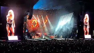 Guns N' Roses London 2nd July 2022 - feat. Carrie Underwood - Sweet Child o' Mine and Paradise City