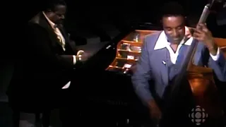 Sometimes I'm Happy - Oscar Peterson and Friends (1980)