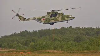 Вертикальный взлёт Ми-26 с грузом - самого большого в мире вертолёта