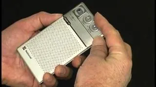 Vintage 'PEPPER' by National original Panasonic Mister Thin transistor radio at collectornet.net