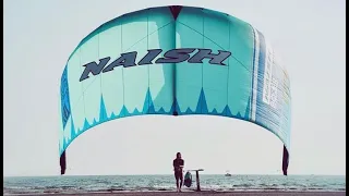 Kite foiling in super light wind (5 kn) Naish BOXER S25