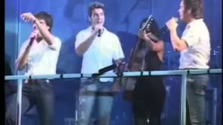 VALÉRIA BARROS é surpreendida no palco pelo seu filho Luan "2007" Nova York