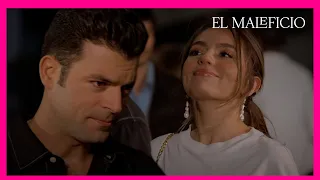 Jorge planea enamorar a Vicky ¿por encargo de Enrique? | El Maleficio 2/4 | Capítulo 38