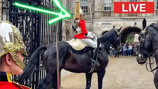 IRL: Changing of King’s Life Guards #Youtube