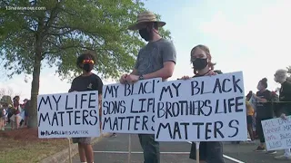 Hundreds of protesters march to Chesapeake City Hall, call for end to racial injustice