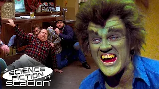 Bad Hulk Starts A Pub Fight! | The Incredible Hulk | Sci-Fi Station