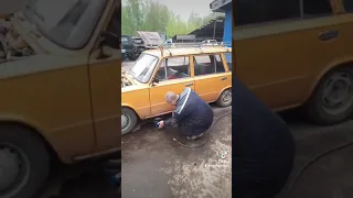 Сделай для себя очень удобный домкрат!  #автодокшатура #гараж