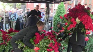 Михаила Горбачёва похоронили на Новодевичьем кладбище рядом с супругой
