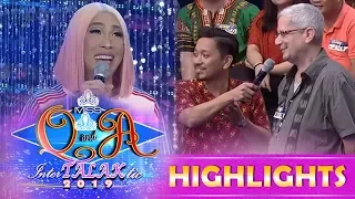 It's Showtime Miss Q and A: Vice Ganda makes fun of Jhong while talking to one madlang people