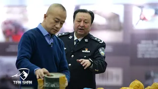 新疆暴恐案例展对媒体开放 Exclusive interview with deputy director general of Xinjiang Public Security Department