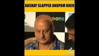 Akshay Kumar slapped Anupam Kher in Live show | Akshay Kumar ny gussa se Anupam Kher ko tappad mara
