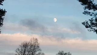 Луна и солнце одновременно - Moon and sun at the same time