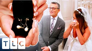 Bride Gets Emotional After Trying Departed Mum’s Earrings With Her Dress | Say Yes To The Dress