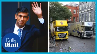 Moving vans spotted as Rishi Sunak moves back into 10 Downing Street