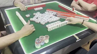 Singapore Mahjong Vlog 2: Correct or Questionable play?