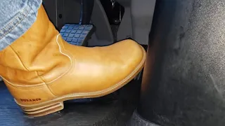 Campus trucker boots in the International Straight Truck