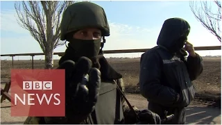 Ukraine crisis: Mariupol preparing for attack - BBC News