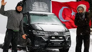 Wir reisen mit dem Camper in die Türkei ein!! 🇹🇷 (und werden überwältigt 🥶) - Vanlife