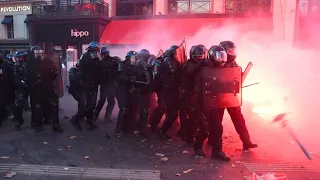 Straßenschlacht in Paris: Proteste gegen Polizeigewalt und „Artikel 24“