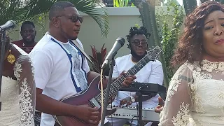 Prince Hakeem shows his Guitar🎸Skills at Joe Mettle's Customary Marriage Reception