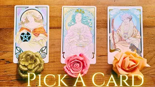What Makes you Super Hot? Your Physical Attractiveness 🔥Pick A Card to Find Out! ❤️‍🔥 Tarot Reading
