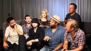 Chuck Cast  with Ausiello - Comic Con 2011 - TV Line