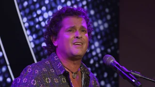 Carlos Vives - Robarte Un Beso | EN VIVO Desde YouTube Space NYC!