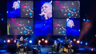 "Kiss" Tom Jones en Argentina