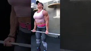 girl bodybuilder 🔥#shorts #viral #youtubeshorts