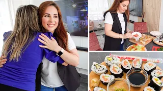 صاحبتي زارتني بعد غياب😍حضرت لها اطيب اكلات(سوشي)🍱