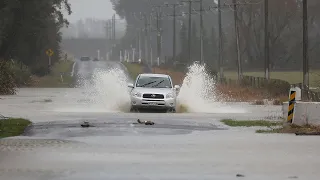 Hundreds evacuated in New Zealand's Canterbury region floods