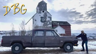 Abandoned Dodge D200 gets rebuilt in 10 mins