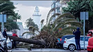 Смертельный ураган в Испании унес жизни 4 человек A deadly hurricane in Spain killed 4 people