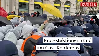Protestaktionen rund um Gas-Konferenz