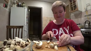 Готовим с мужем ВКУСНУЮ домашнюю еду! 🍲Кругом ПРИЛИПАЛЫ и НАХЛЕБНИКИ! Картошка с мясом в мультиварке