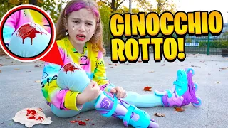 GIORGIA CADE E SI ROMPE IL GINOCCHIO MENTRE VA SUI PATTINI PER LA PRIMA VOLTA CON PAPÀ SALVO!