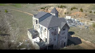 The Indian Ridge Resort Community - Abandoned Mansions in Branson Missouri