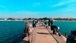 Рыбалка в Анапе на море с берега видео в октябре 2015 лов Саргана  http://www.welcometoanapa.ru