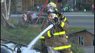 Cuatro casas destruidas dejó un incendio en Las Palmas [Noticias] - TeleMedellin