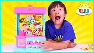 Arcade claw machine game for Surprise Toys with Ryan ToysReview