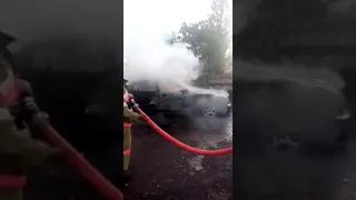 В городе Очамчире загорелся автомобиль 'Ягуар'   15 05 2020