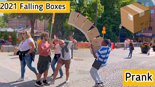 Falling Boxes 📦 Prank 2021 In Sweden