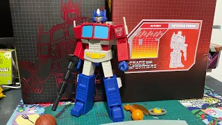 Super7 Transformers Ultimates Optimus Prime -@alstoyreview7343