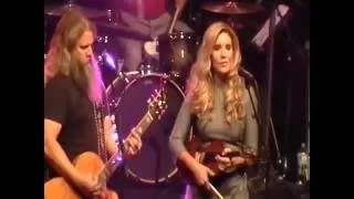 Jamey Johnson/AlisonKrauss "I Ain'tTheOne" @ Xmas Jam 2016