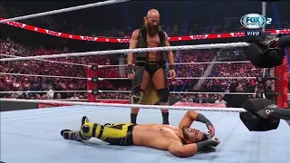 Ciampa ataca a Mustafa Ali - WWE Raw 02/05/2022 (En Español)