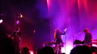 Beach House - Beyond Love (Live) 12/9/2015 at the Fonda Theatre